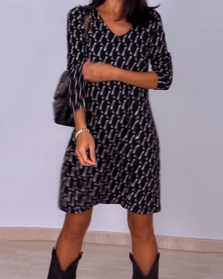 V-neck dress with diamond pattern