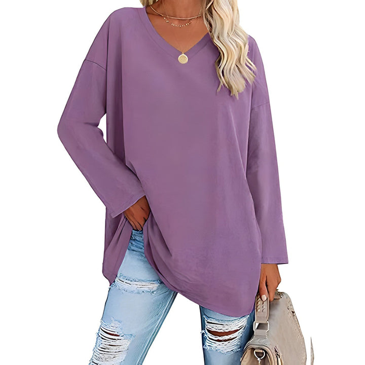 Long-sleeved jumper with V-neckline