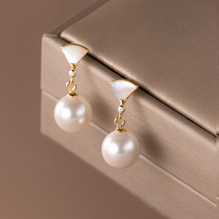 Freshwater pearl earrings