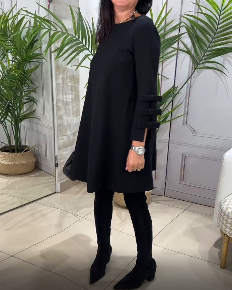 Casual knee-length dress with long sleeves