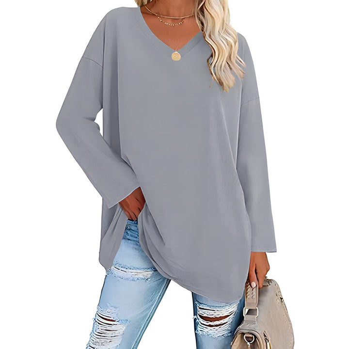 Long-sleeved jumper with V-neckline