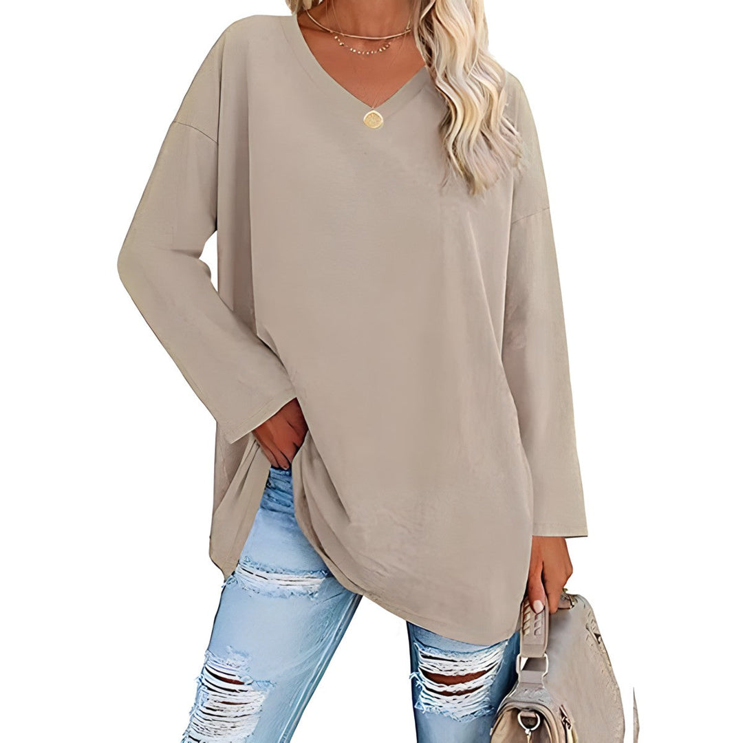 Long-sleeved jumper with V-neckline