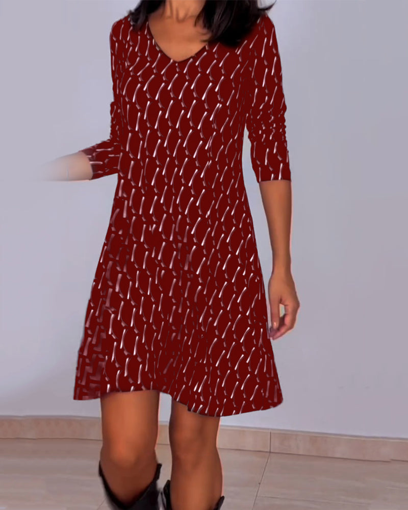 V-neck dress with diamond pattern