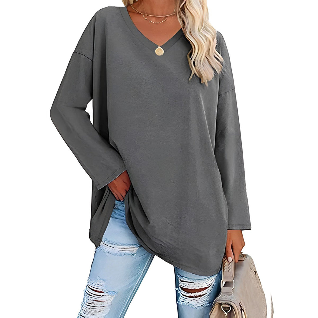 Long-sleeved jumper with V-neckline