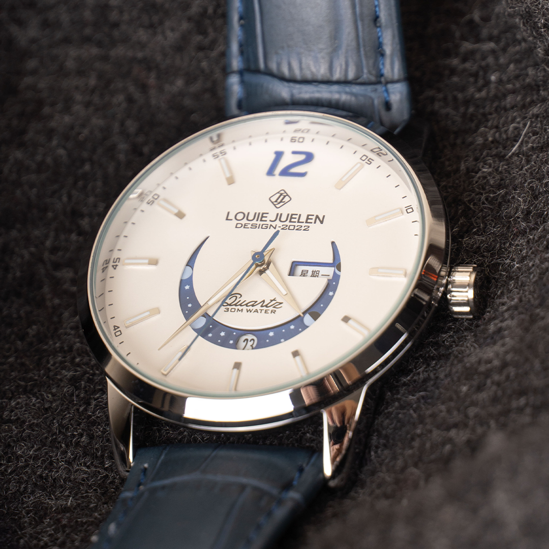 Elegant Moonphase Watch with Luminous Calendar Week