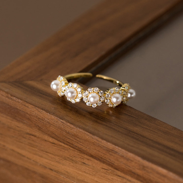 Luxurious adjustable zirconia gold-plated ring