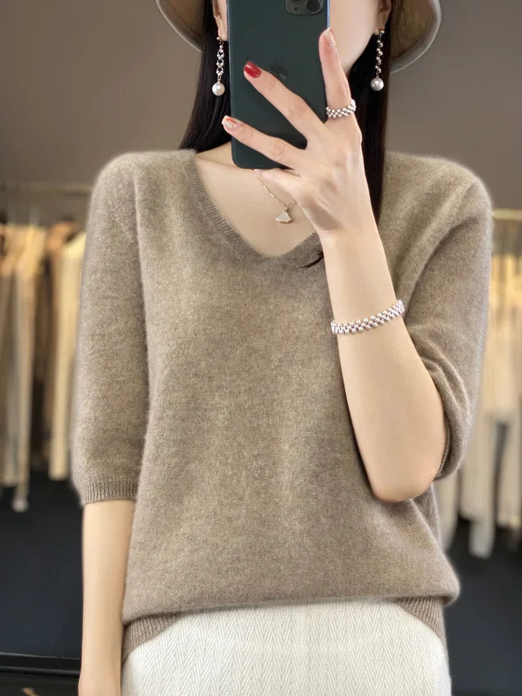 Allice - Knitted V-Neck Sweater