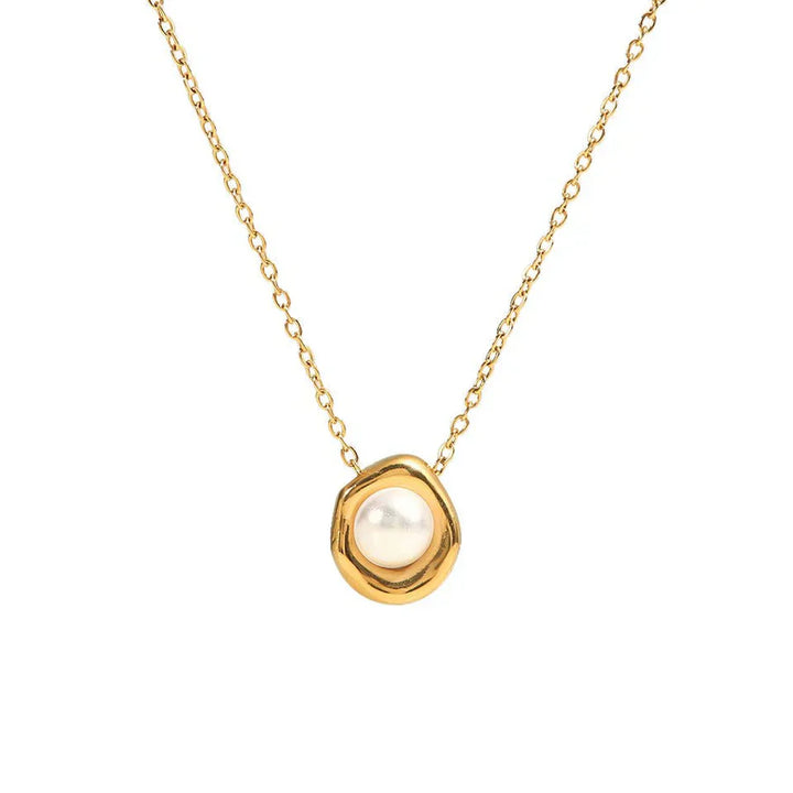 Gold-coated salt pearl necklace